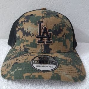 LA DODGERS  M or L